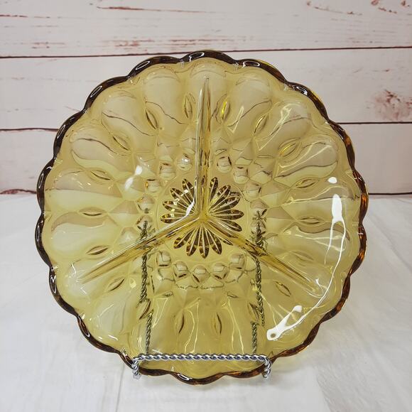 Anchor Hocking Fairfield Divided Relish Dish Scalloped Edge Plate Amber Yellow - Picture 1 of 5